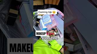 I found a whole bag of makeup and a squirell dumpster diving dumpsterdiving makeup beauty animal [upl. by Seugram]