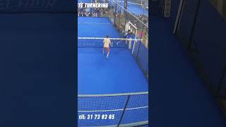 Hvad Laver Do Psykopat  Fuera De Pista  Raul Sancho sports padel trickshots [upl. by Dicky685]