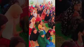 Hasbi rabbi zalallah mafi kalbi viralvideo yiutubeviralshortsyoutubeshortclip madarsa student [upl. by Fee561]