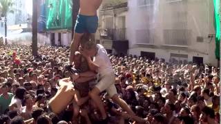 La Tomatina de Buñol 2014 27 El jamón finalmente se quedará en Buñol [upl. by Nylzzaj]