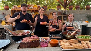 TORTAS AHOGADAS TIPICAS DE GUADALAJARA JALISCO CON CARNITAS MICHOACANAS [upl. by Amado]