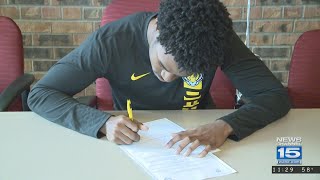 Tysen Chambers signs with DePauw football [upl. by Silvano553]