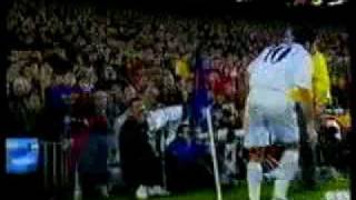 barcelona fans throw pig head at luis figo برشلونة و رأس الخنزير [upl. by Archibald]