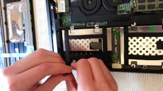 Tuto Demontage Asus ROG G53SX installation Disque Dur SSD  W7 [upl. by Rocco307]