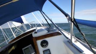 Catalina 25 Sailing in strong winds [upl. by Niwred]