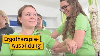 Ergotherapie Ausbildung DöpferSchüler in der Praxis mit Erwachsenen [upl. by Akimet]