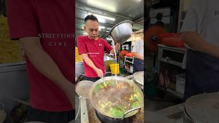 Eating in penang street food famous fried noodles streetfood foodblogger [upl. by Descombes]