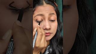 Easy to apply eye shadow hack 😱😲makeuplooks makeupyoutubeshorts shortvideo [upl. by Aynot42]