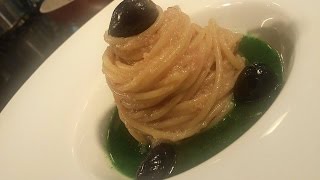 Spaghetti di Gragnano con alici del Cantabrico su crema al tarassaco [upl. by Eiblehs]