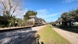 NS 4270 with short train into Newport NC [upl. by Patman]