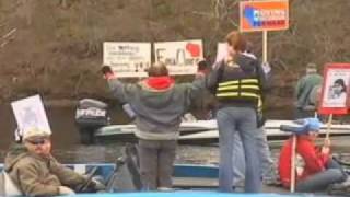 Walker gets protestors at Annual Governors Fishing Opener in Chippewa Falls [upl. by Lana720]