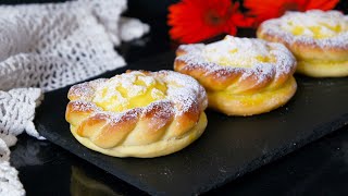 Brioches sofficissime con crema pasticcera I Ricetta facile [upl. by Nihhi]