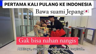 SUAMI JEPANG NANGIS KETEMU KELUARGA INDONESIA [upl. by Ailat]