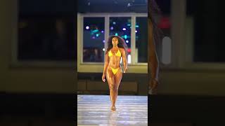 NAEEMAH FAZ SUCESSO NAS PASSARELAS DE MIAMI shorts viral desfile swimweek [upl. by Enelez]