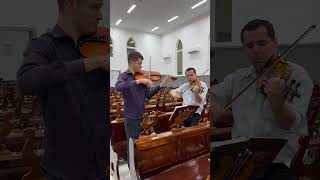 Soprano e contralto tocando bem solene violin violinistaccb ccbhinos [upl. by Aline]