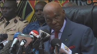 Sénégal le camp dAbdoulaye Wade reconnaît quun second tour est inévitable [upl. by Dafodil]