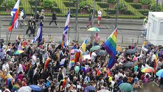 CSD Berlin 27 07 2024 Parade nach Regen viele Teilnehmer BVG Bus Deutscher Opa [upl. by Nilek]