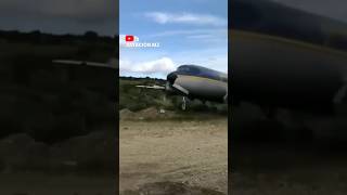 Se le cayó una llanta nomás😂🛩️cessna pilot aviation usanews usa ultimahora tendencia jgl mz [upl. by Chiles]