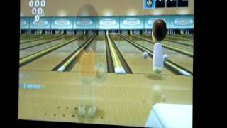 How to bowl a perfect game on wii bowling [upl. by Nyleda]