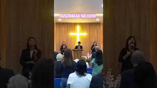 KUSORAKAN HALELUYA live gkj worshipmusic hanyayesusjawabanhidupku happysunday music [upl. by Sezen]