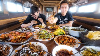 God’s Own Country SOUTH INDIAN SEAFOOD on Houseboat  Backwaters  Kerala India [upl. by Miguelita472]