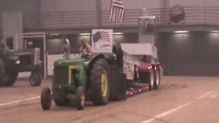 Glen Rose Tractor Pull  820 John Deere Div 1 10500lb class 21310 [upl. by Chinua]