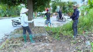 The actions of the woman and man surprised us while cleaning up on the sidewalk [upl. by Coumas]