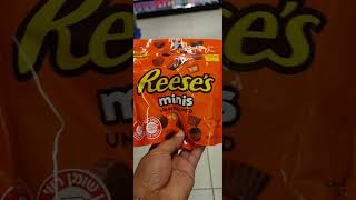 Satisfy minis reeses chocolateyummysnackssatisfyingasmrshortvideo [upl. by Rehprotsirhc]