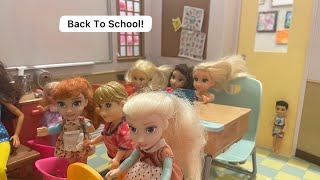 Back To School Elsia and Annia  new student  fun [upl. by Sheply]