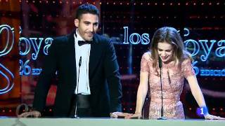 Silvia Abascal muy emocionada presenta los Goya al mejor actor de reparto [upl. by Viscardi105]