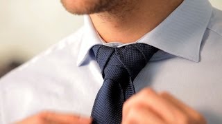 How to Tie a Merovingian Knot  Mens Fashion [upl. by Nitz]