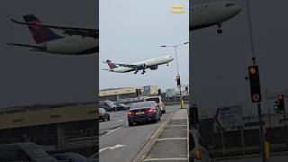 Coming down continuously 😱🛬Delta Airlines 🇺🇲✈️❤️ delta airlines shorts [upl. by Bourque]