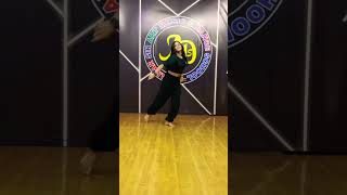 sun sathiya dance Cover Ads dance class shradhakapoor varundhawan sunsathiya dance [upl. by Eslek]