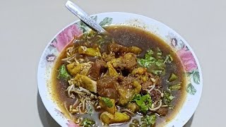 Mama Ndeso mukbang tahu campur istimewa kesukaan ya yang ku [upl. by Uokes]