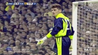 ⚽► Iker Casillas vs FC Barcelona 9900 ► Debut en el Clásico [upl. by Berthe127]