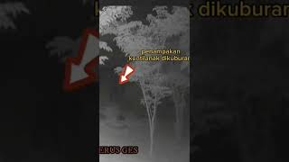 REKAMAN CCTV DI KUBURAN ADA SOSOK HANTU TEREKAMshorts [upl. by Carolynne65]