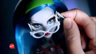 Anuncio Muñecas Monster High con Ghoulia español [upl. by Garmaise890]