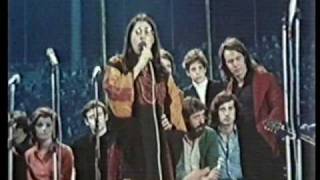 Theodorakis Farantouri To Yelasto Pedi 1974 [upl. by Arimahs]