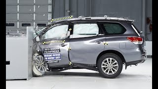 2015 Nissan Pathfinder driverside small overlap crash test extended footage [upl. by Almat]