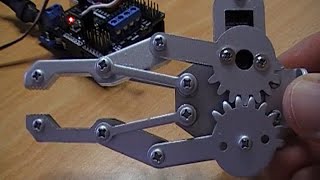 Comando pinza robotica con Arduino [upl. by Itraa]