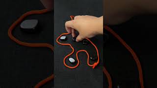 A simple game of Kluster a game you play with only a string and magnets boardgames qvogames [upl. by Yablon]