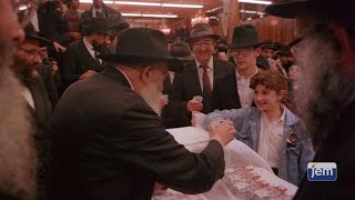 The Rebbes Care for a Young Child  Beautiful Story [upl. by Lahey463]