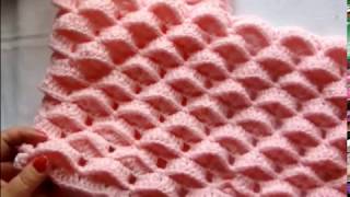 une couverture bébé au crochet en carré 3D [upl. by Yelnikcm]