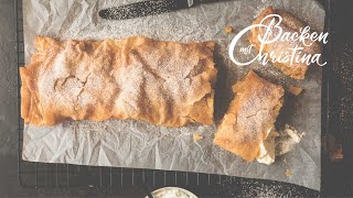 Apfelstrudel  mit selbstgemachtem Teig [upl. by Sherrill]