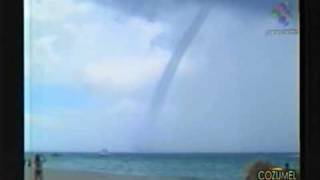 Video de Tornado en Cozumel Impresionante [upl. by Haden]