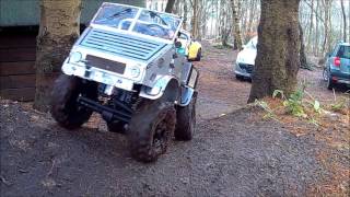 Vaterra Slickrock Unimog 411 110 RC [upl. by Inatsed]