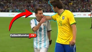 Lionel Messi rechaza saludo de Kaká  Brazil vs Argentina Amistoso Internacional [upl. by Sokem]