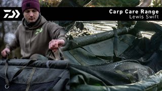 Daiwa Floating Weigh Sling and Folding Unhooking Mat  Lewis Swift  Daiwa Carp [upl. by Kenzie]