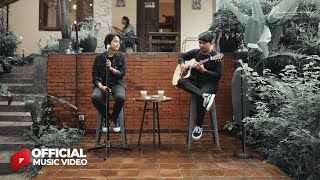 Maulana Ardiansyah  Tetap Disini Official Acoustic Version [upl. by Boeschen]