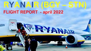 Volo Bergamo  Londra Stansted Ryanair  Flight report ryanair BGY MilanoBergamo  STN London [upl. by Engen660]